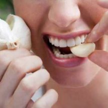 Why You Should Eat Garlic on an Empty Stomach