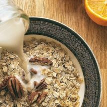 Evidence Based Benefits of Oats or Oatmeal Including Nutrition Facts (Calories, Protein, Fiber and More)