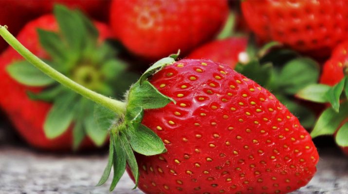 How-to-Use-Strawberry-Face-Masks-for-Glowing-Skin