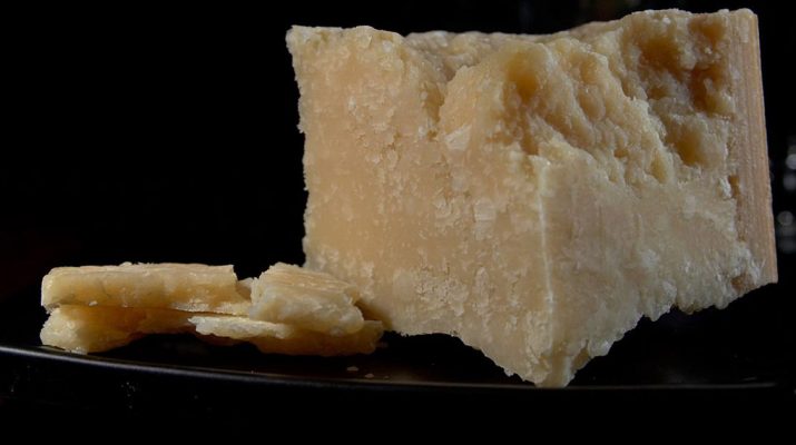 Parmesan-Cheese-The-Healthiest-Cheese-For-Your-Thyroid,-Bones,-Eyes-And-Sleep