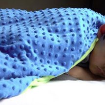 The Weighted Blanket That Scientifically Puts You To Sleep; Helps With Anxiety, Depression And Autism