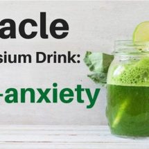 The Anti-Anxiety Juice Recipe that Uses Celery, Spinach, Apples and Ginger